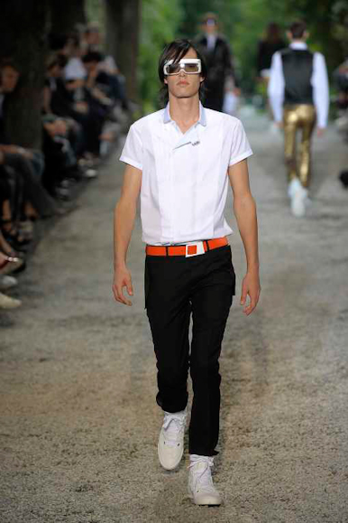 desfiles-diorhommes-parisverao2009menrtw-109