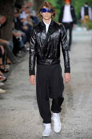 desfiles-diorhommes-parisverao2009menrtw-110