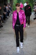desfiles-diorhommes-parisverao2009menrtw-114