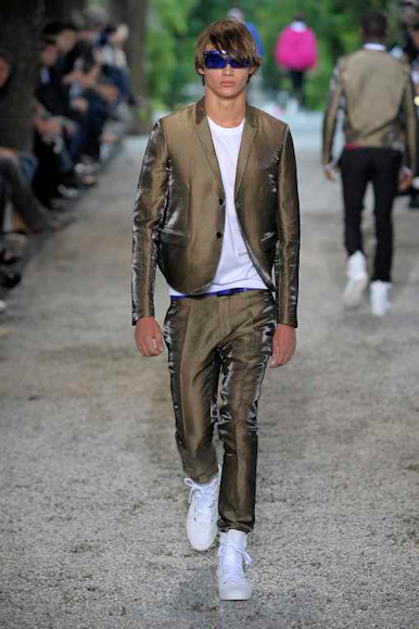 desfiles-diorhommes-parisverao2009menrtw-117
