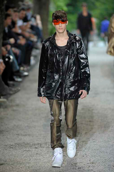 desfiles-diorhommes-parisverao2009menrtw-121