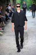 desfiles-diorhommes-parisverao2009menrtw-124