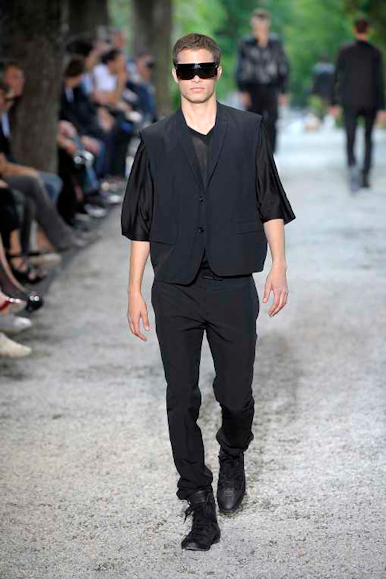 desfiles-diorhommes-parisverao2009menrtw-124