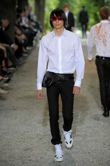 desfiles-diorhommes-parisverao2009menrtw-134