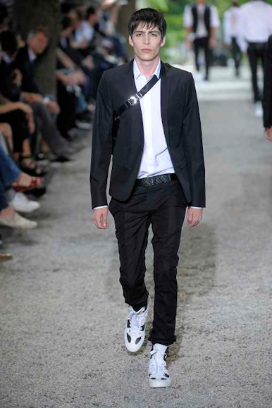 desfiles-diorhommes-parisverao2009menrtw-136