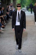 desfiles-diorhommes-parisverao2009menrtw-143