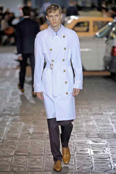 desfiles-dvn-parisverao2009menrtw-102