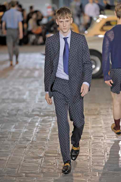 desfiles-dvn-parisverao2009menrtw-135