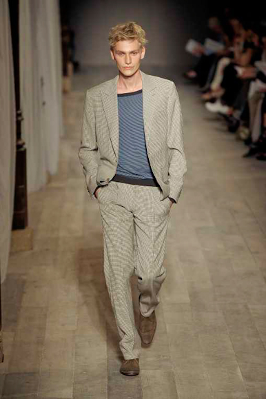 desfiles-hermes-parisverao2009menrtw-101