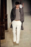 desfiles-hermes-parisverao2009menrtw-106