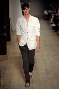 desfiles-hermes-parisverao2009menrtw-110