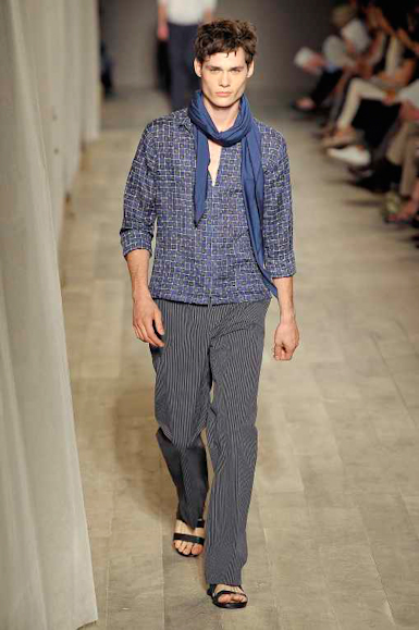 desfiles-hermes-parisverao2009menrtw-124