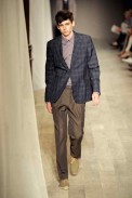 desfiles-hermes-parisverao2009menrtw-134