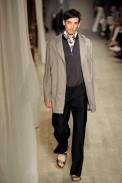 desfiles-hermes-parisverao2009menrtw-135