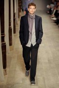 desfiles-hermes-parisverao2009menrtw-137