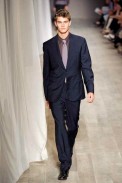 desfiles-hermes-parisverao2009menrtw-139