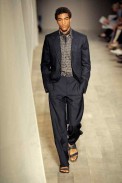 desfiles-hermes-parisverao2009menrtw-141