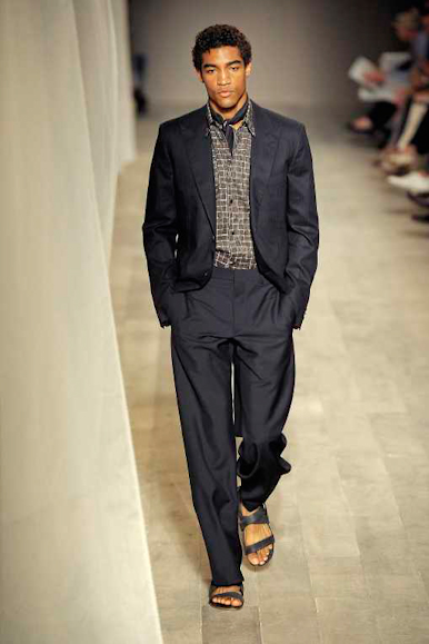 desfiles-hermes-parisverao2009menrtw-141