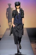 desfiles-jpgaultier-parisverao2009menrtw-105