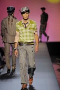 desfiles-jpgaultier-parisverao2009menrtw-116