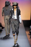 desfiles-jpgaultier-parisverao2009menrtw-126