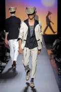 desfiles-jpgaultier-parisverao2009menrtw-129