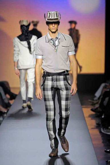 desfiles-jpgaultier-parisverao2009menrtw-130