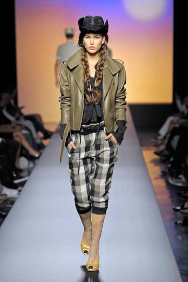 desfiles-jpgaultier-parisverao2009menrtw-131
