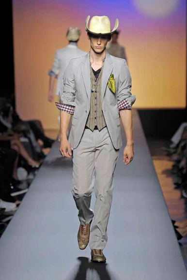 desfiles-jpgaultier-parisverao2009menrtw-134