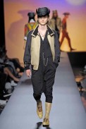 desfiles-jpgaultier-parisverao2009menrtw-145