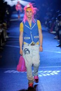 desfiles-jgalliano-parisverao2009menrtw-101
