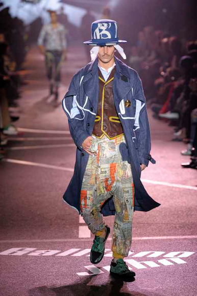 desfiles-jgalliano-parisverao2009menrtw-114