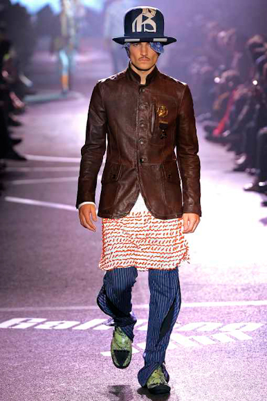 desfiles-jgalliano-parisverao2009menrtw-116
