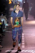 desfiles-jgalliano-parisverao2009menrtw-122