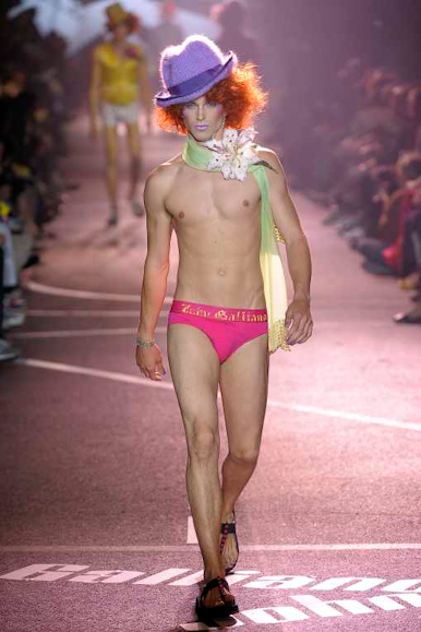 desfiles-jgalliano-parisverao2009menrtw-146