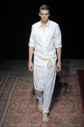 desfiles-kenzo-parisverao2009menrtw-115