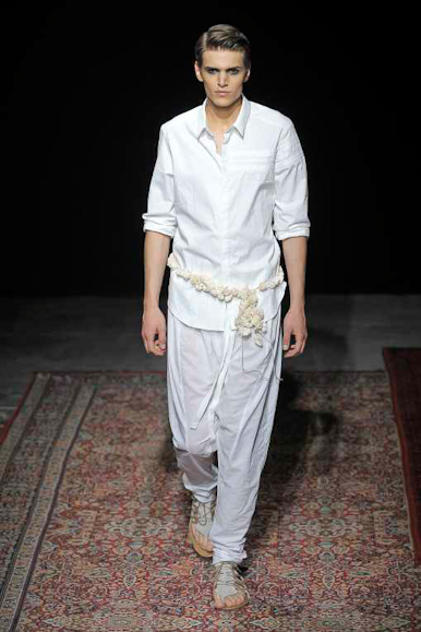 desfiles-kenzo-parisverao2009menrtw-115