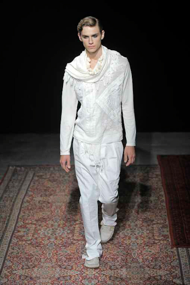 desfiles-kenzo-parisverao2009menrtw-117