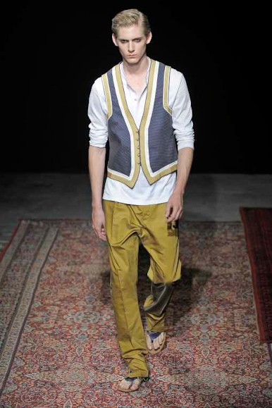 desfiles-kenzo-parisverao2009menrtw-124