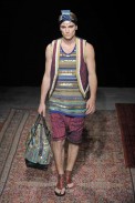 desfiles-kenzo-parisverao2009menrtw-134