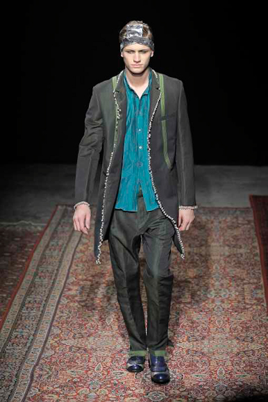 desfiles-kenzo-parisverao2009menrtw-139