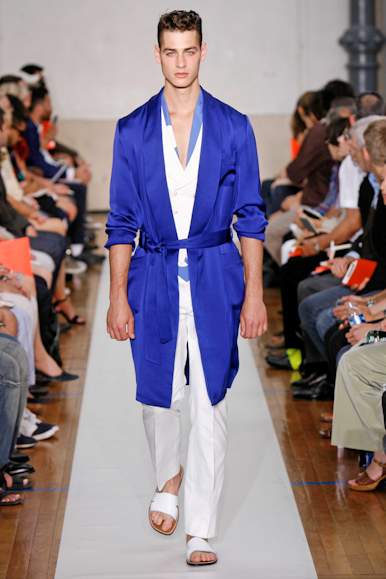desfiles-tmugler-parisverao2009menrtw-130