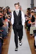desfiles-tmugler-parisverao2009menrtw-143