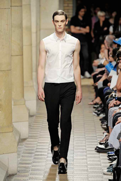 desfiles-rafsimons-parisverao2009menrtw-114