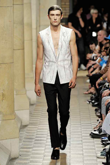 desfiles-rafsimons-parisverao2009menrtw-126
