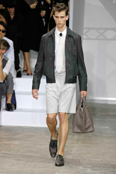 desfiles-lvuitton-parisverao2009menrtw-116