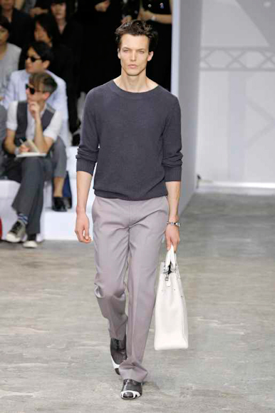 desfiles-lvuitton-parisverao2009menrtw-117