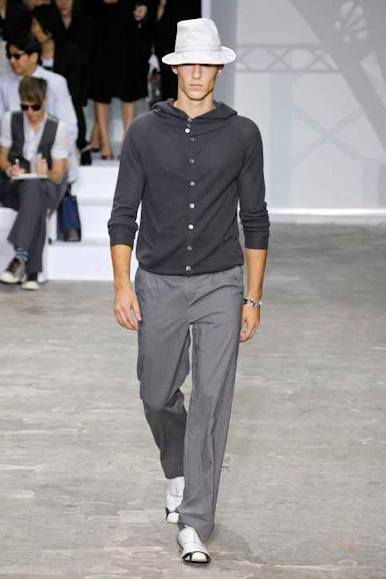 desfiles-lvuitton-parisverao2009menrtw-119