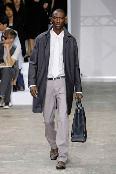 desfiles-lvuitton-parisverao2009menrtw-120