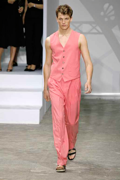 desfiles-lvuitton-parisverao2009menrtw-126